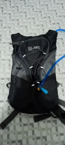Vendo mochila reposição de líquido camel back. Nova.