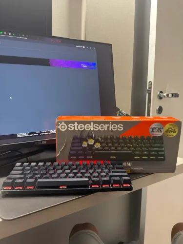 Teclado Apex 9 mini na caixa