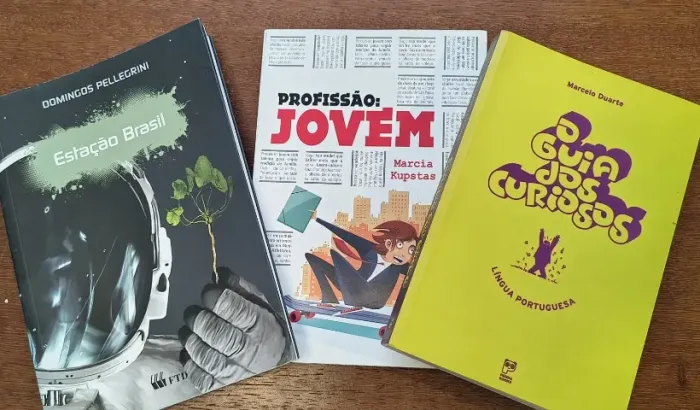 3 livros para adolescentes (Guia dos Curiosos, Profissão Jovem e Estação Brasil)
