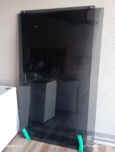 Vende se uma porta de vidro 2,10 x 2,00