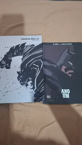 BATMAN ANO UM + CAVALEIRO DAS TREVAS