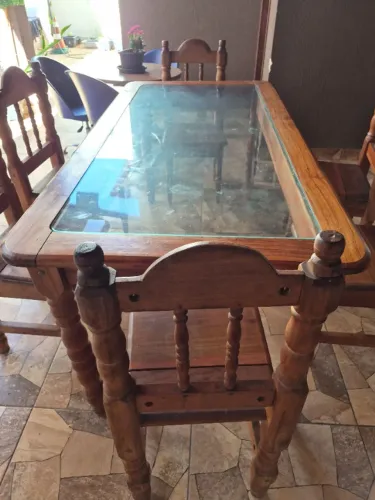 Mesa de madeira peroba rosa 6 xadeiras