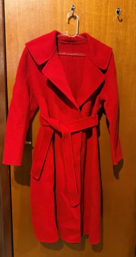 Sobretudo longo vermelho M