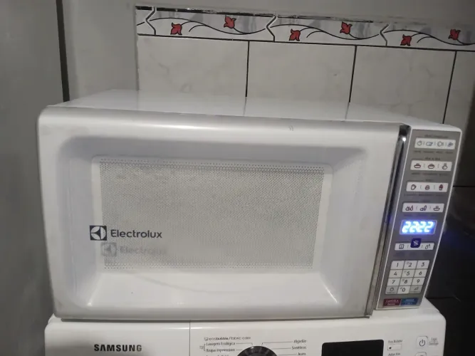 Microondas eletrolux 30litros