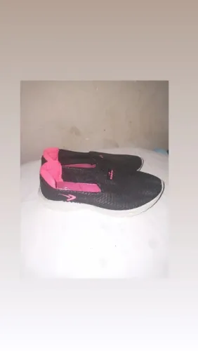 Tênis  Preto Slip de corrida  (Box 200)