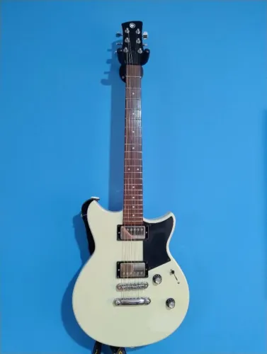 Guitarra Yamaha