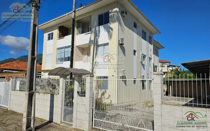 Apartamento 02 quartos em Santo Amaro da Imperatriz no bairro das águas termais