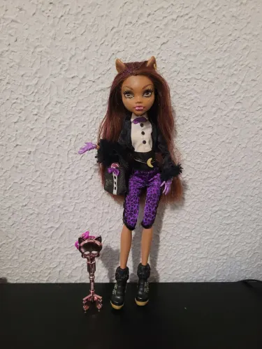 Monster High - Clawdeen 1600 para restauração / reposição