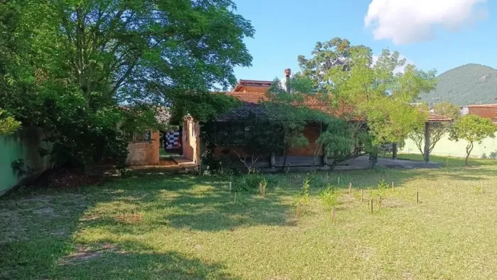 Terreno 1075m² - São João do Rio Vermelho