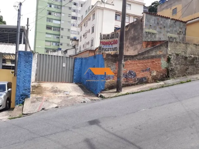 Terreno em Belo Horizonte, no bairro Sagrada Família, à venda.