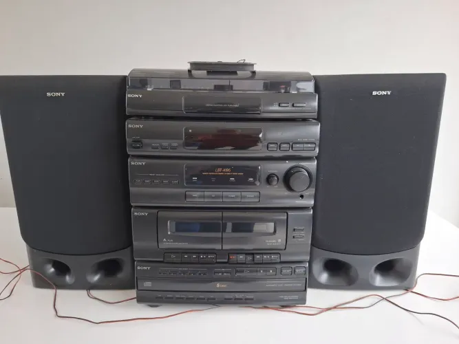 Aparelho de som Sony. Modelo LBT A 195