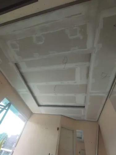 Forro de gesso e divisórias 