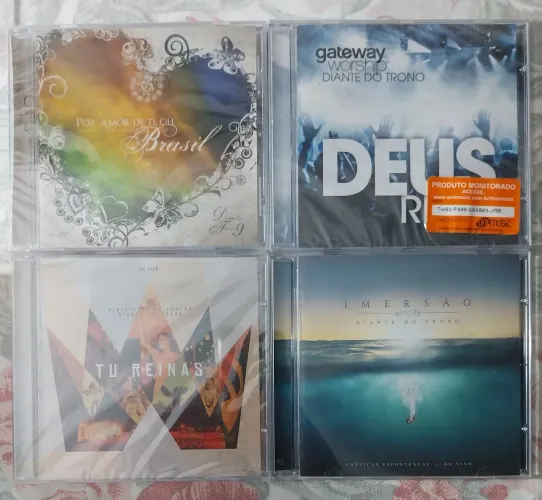 KIT COM 4 CDS EVANGÉLICOS - DIANTE DO TRONO