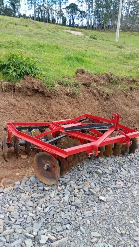 VENDO GRADE HIDRÁULICA PARA TRATOR 