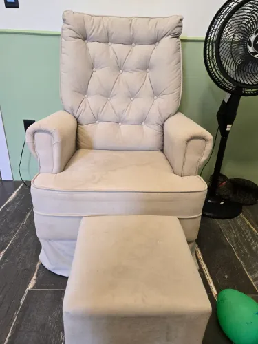 Poltrona de amamentação 