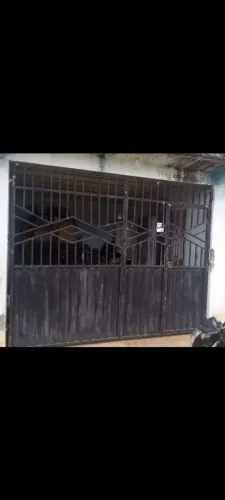 Portão para garagem do lado para pedestre para carro