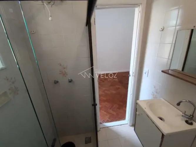 Apartamento : / Residencial / Glória