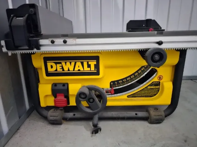Serra de Mesa DW745-B2 DeWALT 220V