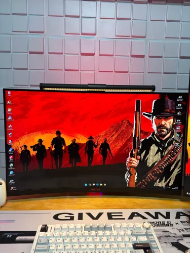 Monitor AOC Agon 31.5" polegadas 165 Hz Curvo Full HD