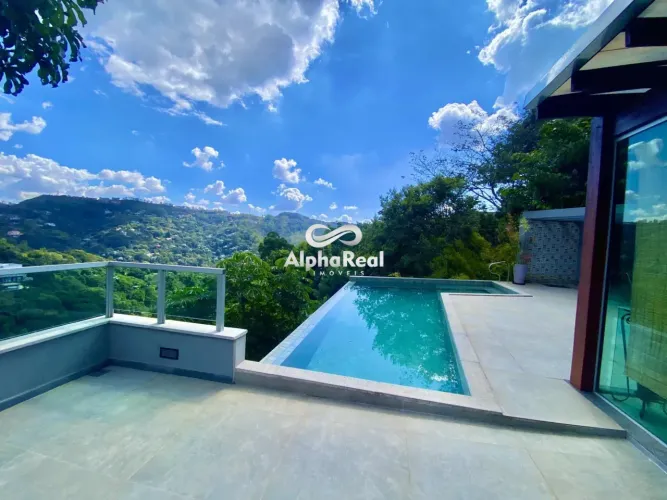 Excelente casa à venda no condomínio Vila Alpina - Nova Lima