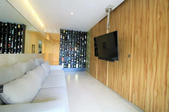Apartamento na Saúde, varanda gourmet próximo ao Metrô.