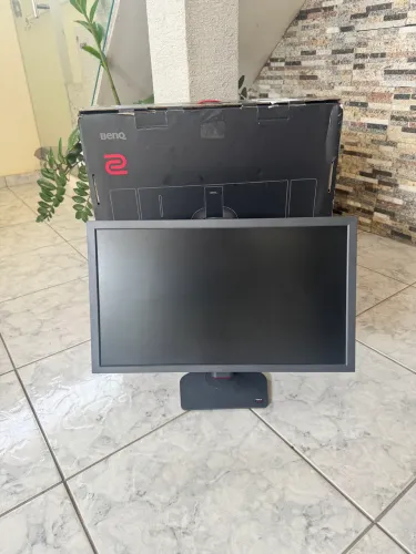 Monitor benq Xl2566x 400hz