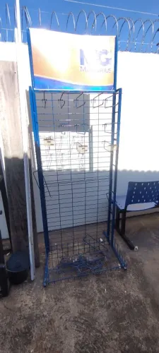 Expositor de produtos comercial 