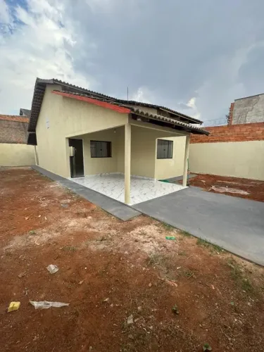 CASA NO TRIUNFO 1 EM GOIANIRA