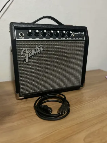 Amplificador Fender Champion 20