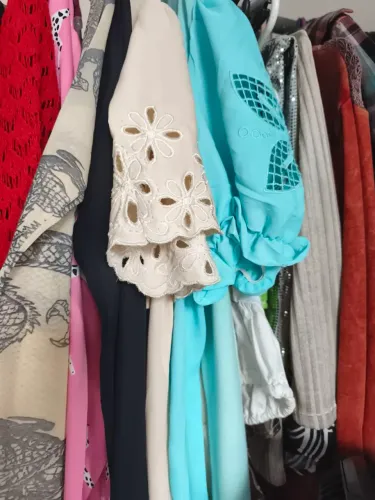 Roupas de bazar