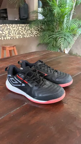 Chuteira Futsal Umbro Pro 5 Bump tamanho 37