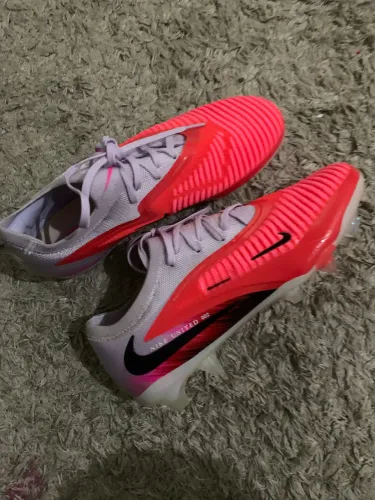 Chuteira Nike campo