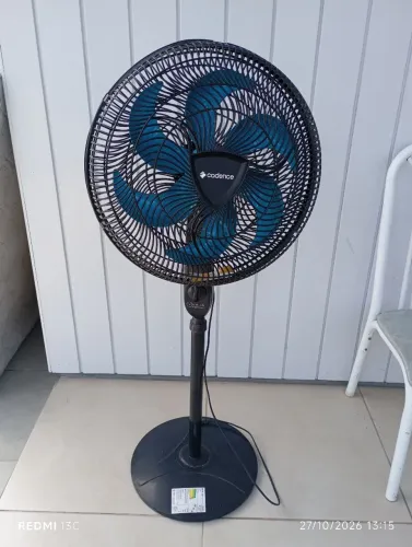 Ventilador de Pedestal Cadence 3 velocidades 220V