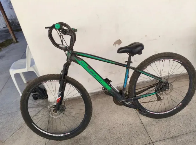 ? Bicicleta Aro 29 MTR - Freio a Disco - Preta e Verde | Ótimo Estado