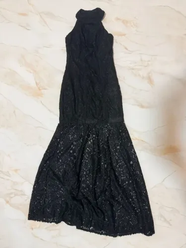 Vestido preto de festa sereia
