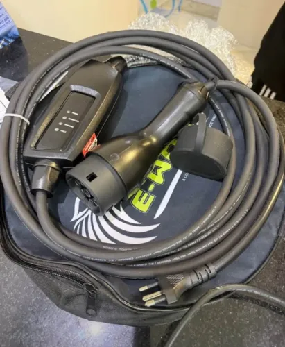 Carregador para carro elétrico