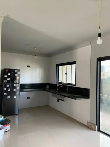 Casa em Condomínio Fechado à Venda