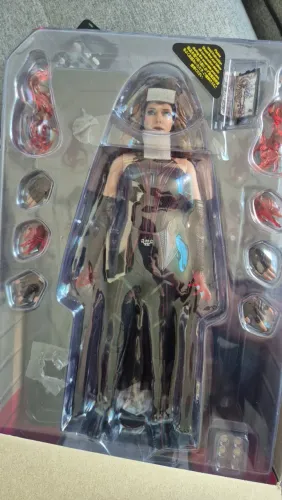 Wanda Vision Hot Toys TMS036 - Wanda