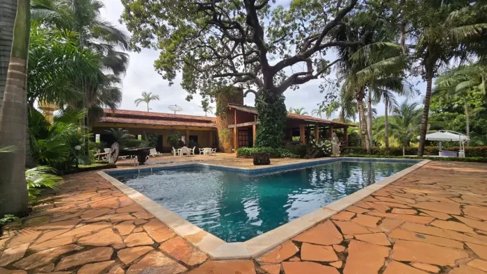 Casa para venda Lago das Brisas 300 metros quadrados 5 quartos - Buriti Alegre - GO