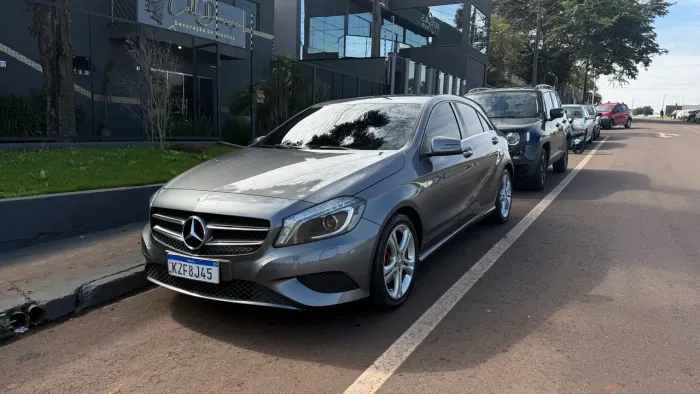 Mercedes-Benz Classe A 200 1.6 TB 16V Urban 156cv Aut. 2015