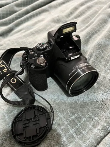 Vendo Câmera Nikon P600