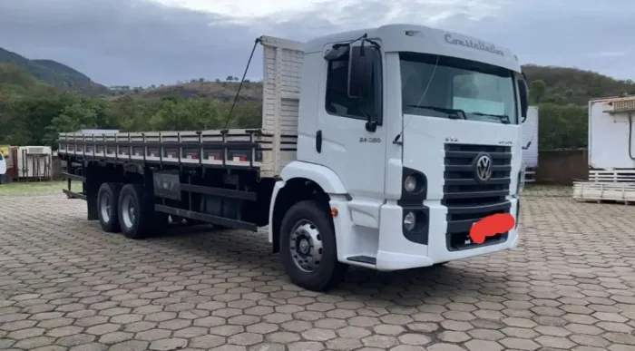 VW 24250 Truck Carroceria - Ano 2011