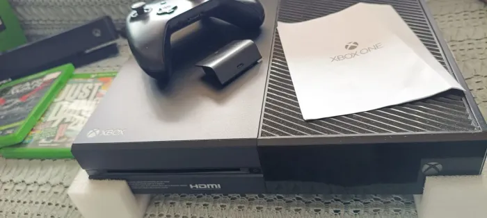 Xbox completo com Kinect 