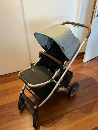Carrinho UPPAbaby Cruz V2, chassi prata e couro caramelo