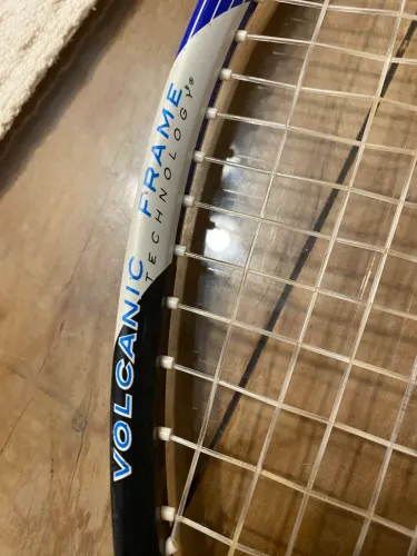 Raquete Wilson Titanium Impact Volcanic Frame Technology