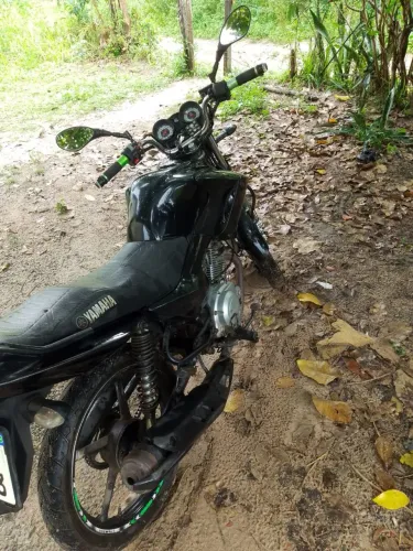 Vendo uma factor 125 ano 2013/2014