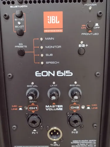 Caixa de som ativa JBL EON 615