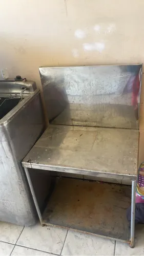 Mesa alumínio pequena
