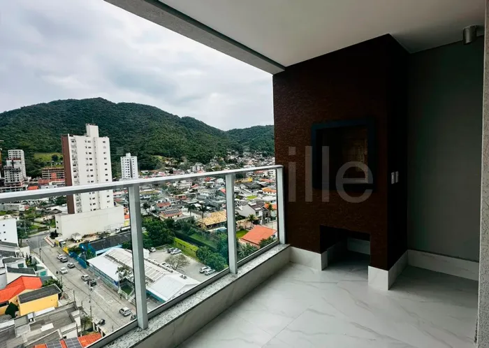 Apartamento no Edifício L'aquamarine Residence, em Itajaí.