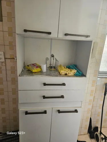 Armário de cozinha branco